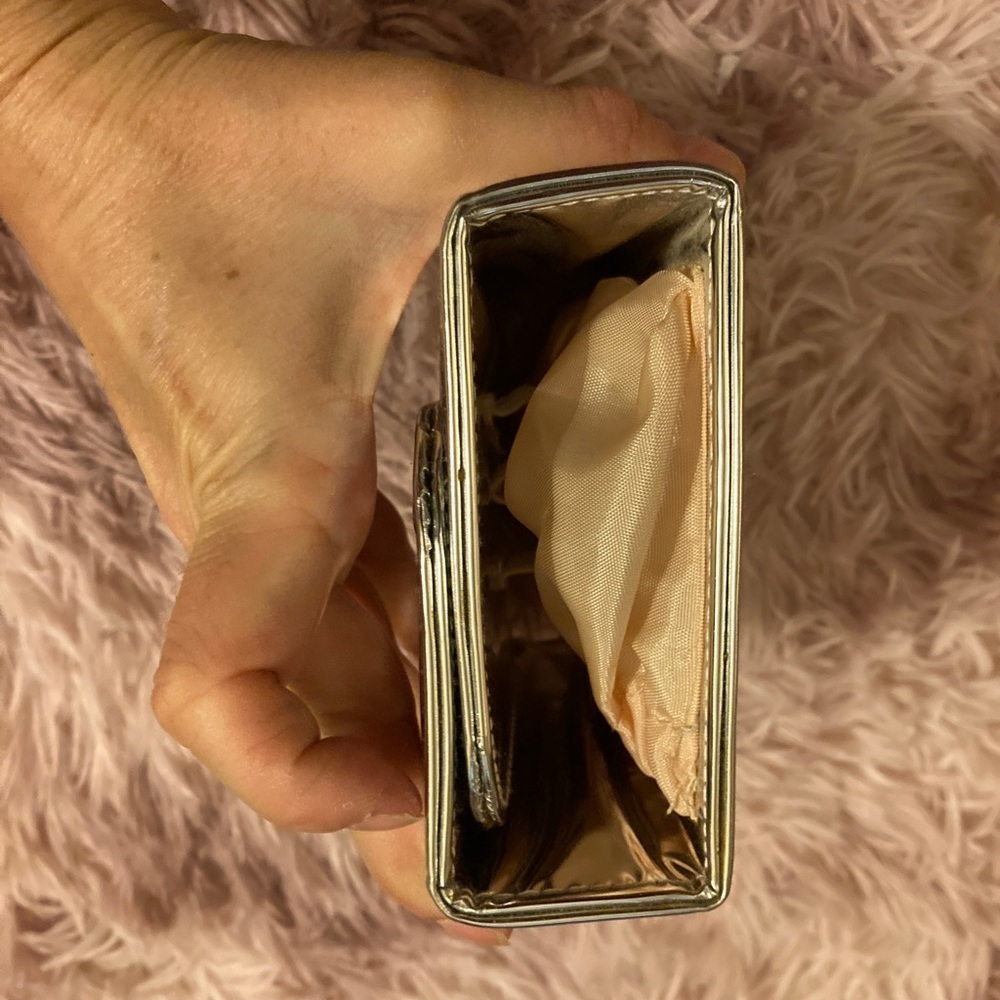 Marc Jacobs Small Silver Leather Case - Picture 4 of 7
